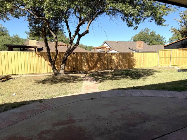 9710 Louisville Avenue, Lubbock, TX 79423