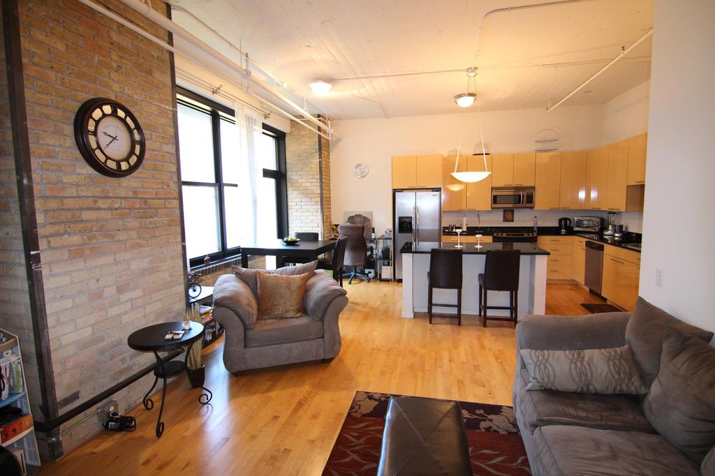 290 Market Street 412, Minneapolis, MN 55405
