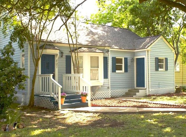 807 10th Avenue N, Texas City, TX 77590