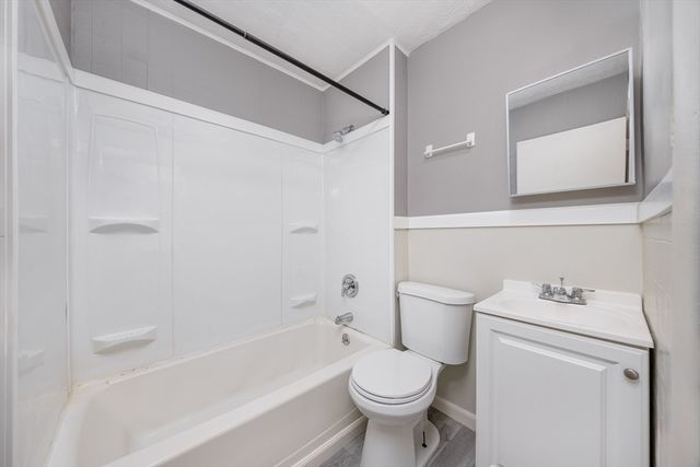 51 Rosemont St 2, Lowell, MA 01854