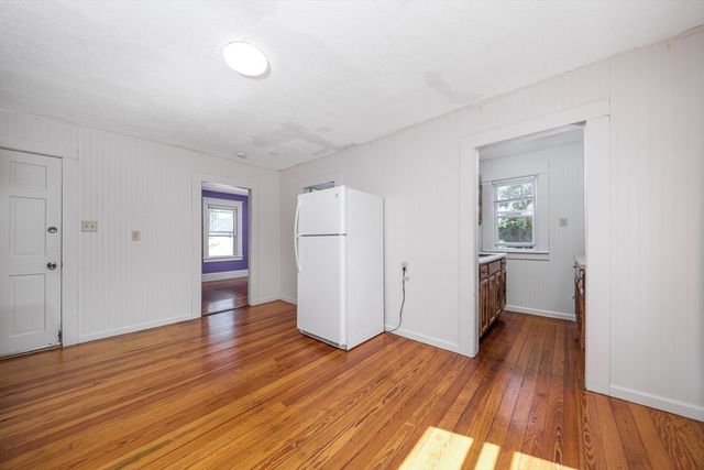 51 Rosemont St 2, Lowell, MA 01854