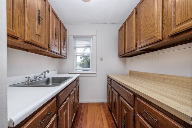 51 Rosemont St 2, Lowell, MA 01854