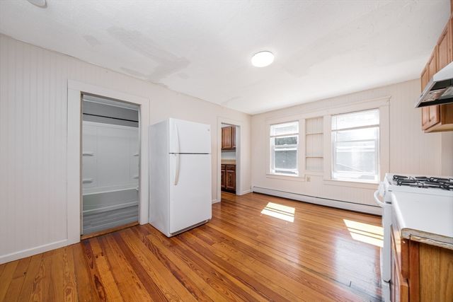 51 Rosemont St 2, Lowell, MA 01854