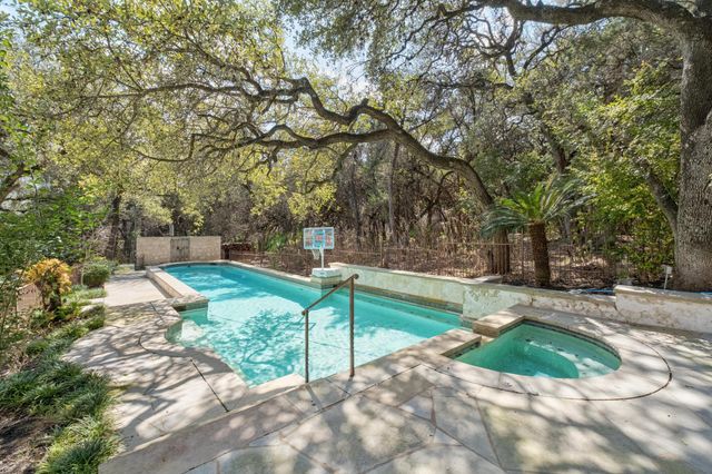 2900 Meandering River CT, Austin, TX 78746