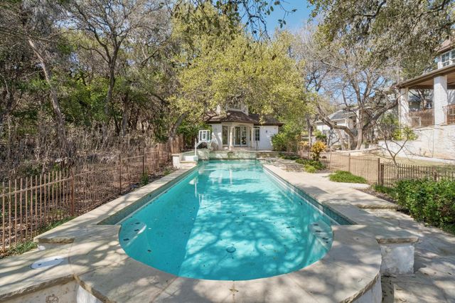 2900 Meandering River CT, Austin, TX 78746