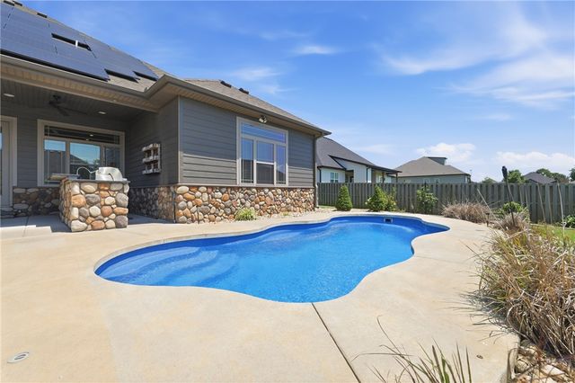 3731 Bitterroot Street, Bentonville, AR 72712