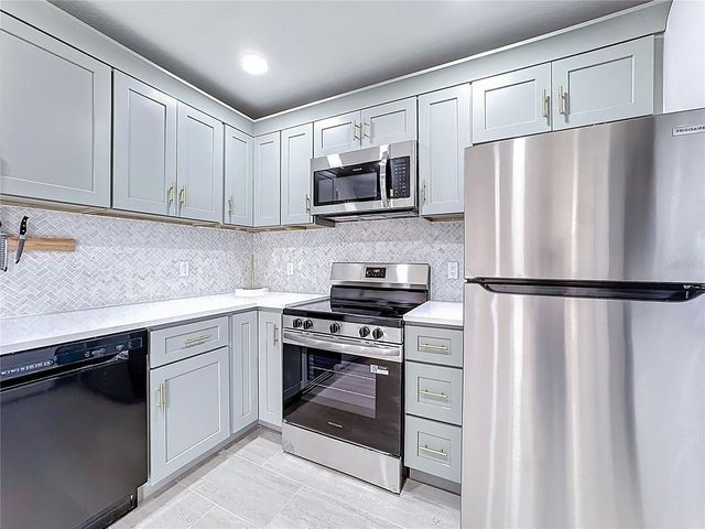 122 WINDTREE LANE O-204, Winter Garden, FL 34787