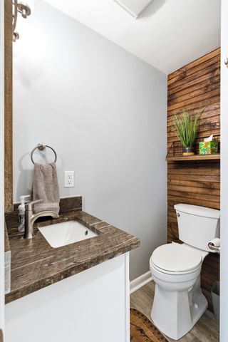 1337 Beaver Lake Road, Lawrenceburg, KY 40342