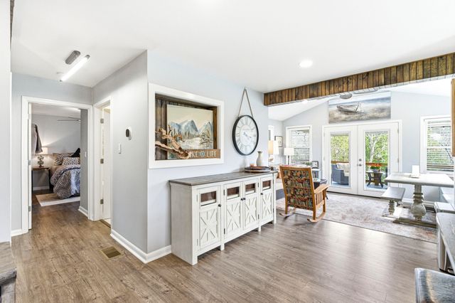 1337 Beaver Lake Road, Lawrenceburg, KY 40342