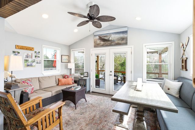 1337 Beaver Lake Road, Lawrenceburg, KY 40342