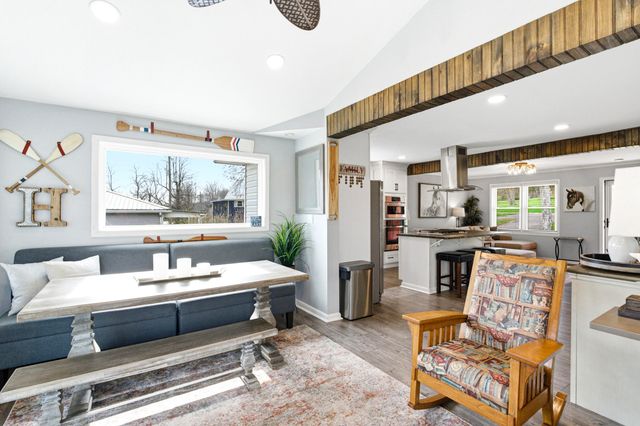 1337 Beaver Lake Road, Lawrenceburg, KY 40342