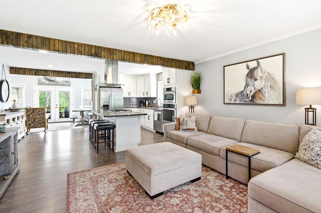 1337 Beaver Lake Road, Lawrenceburg, KY 40342