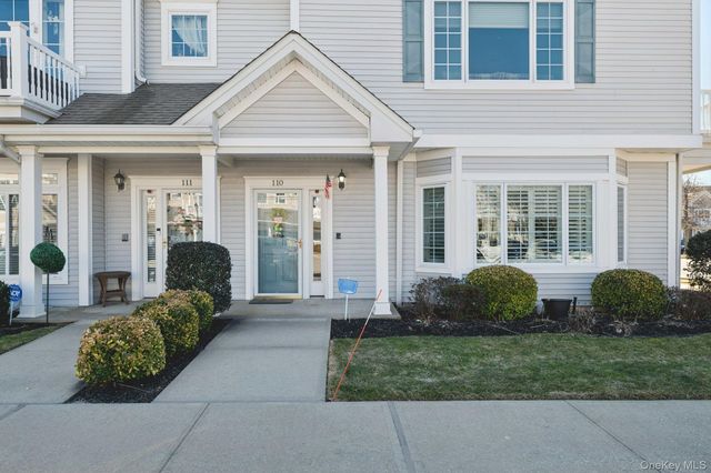 110 Kenneth Court, Amityville, NY 11701