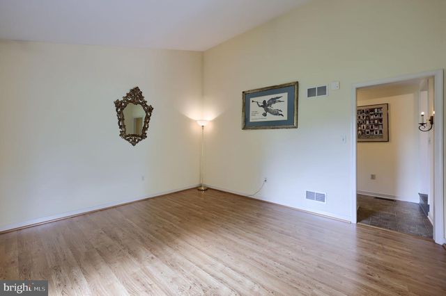 348 SQUIRE LN, Lititz, PA 17543