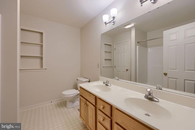 348 SQUIRE LN, Lititz, PA 17543