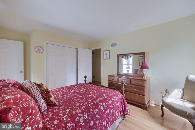 348 SQUIRE LN, Lititz, PA 17543