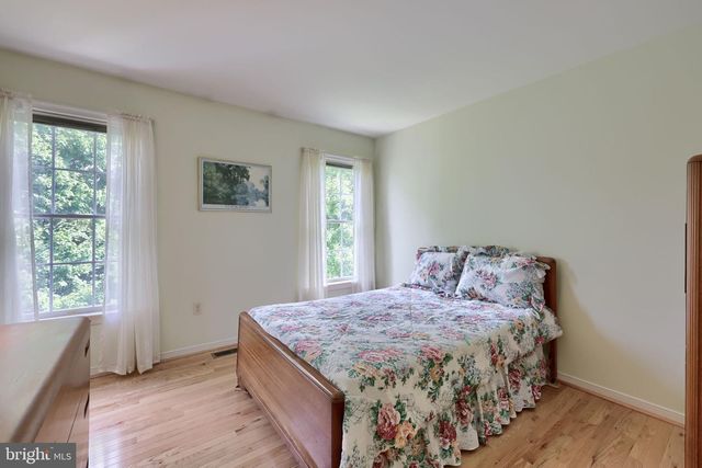 348 SQUIRE LN, Lititz, PA 17543