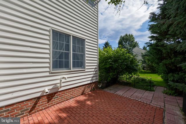 348 SQUIRE LN, Lititz, PA 17543
