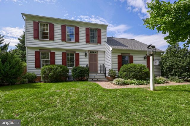348 SQUIRE LN, Lititz, PA 17543