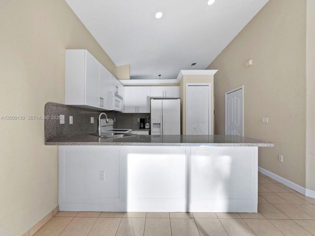 704 SE 14th Place, Homestead, FL 33033