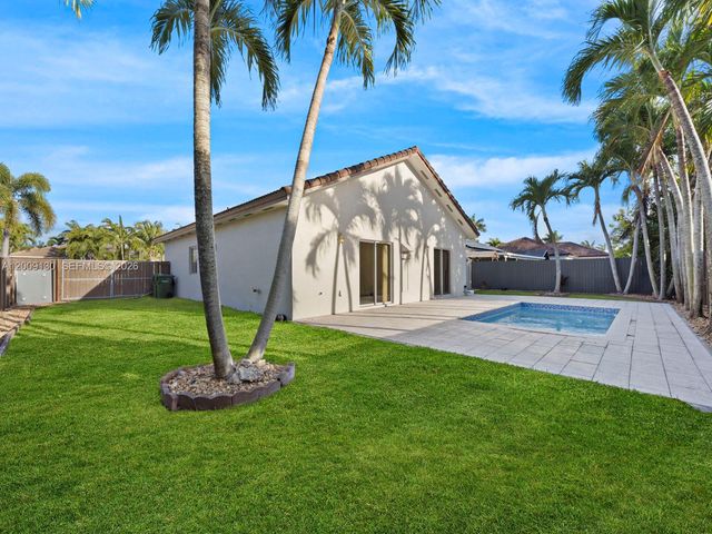 704 SE 14th Place, Homestead, FL 33033