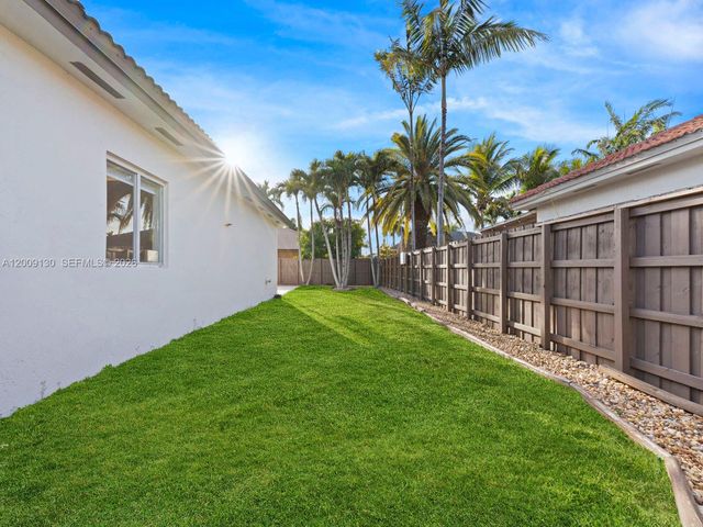 704 SE 14th Place, Homestead, FL 33033