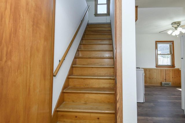 921 E Howard AVENUE, Milwaukee, WI 53207