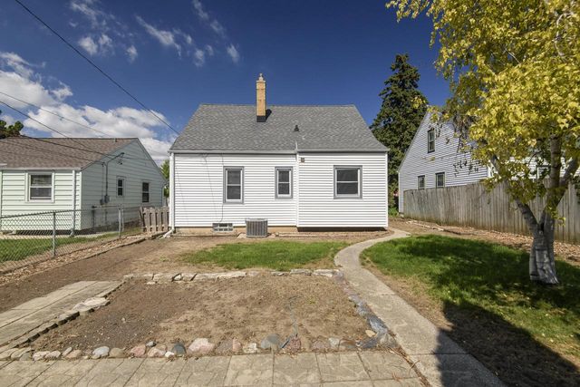 921 E Howard AVENUE, Milwaukee, WI 53207