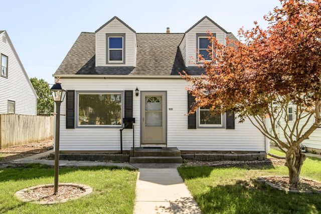 921 E Howard AVENUE, Milwaukee, WI 53207
