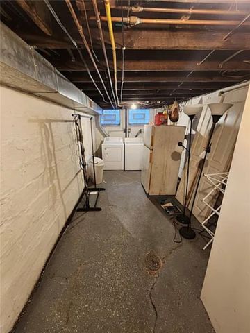 158 Chesterfield Rd, Oakland, PA 15213