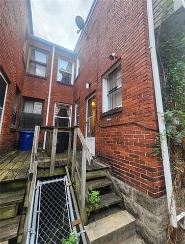 158 Chesterfield Rd, Oakland, PA 15213