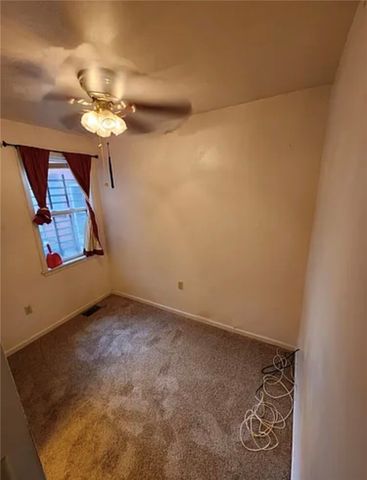 158 Chesterfield Rd, Oakland, PA 15213