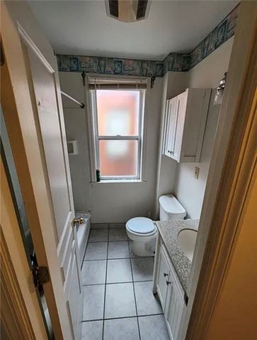 158 Chesterfield Rd, Oakland, PA 15213