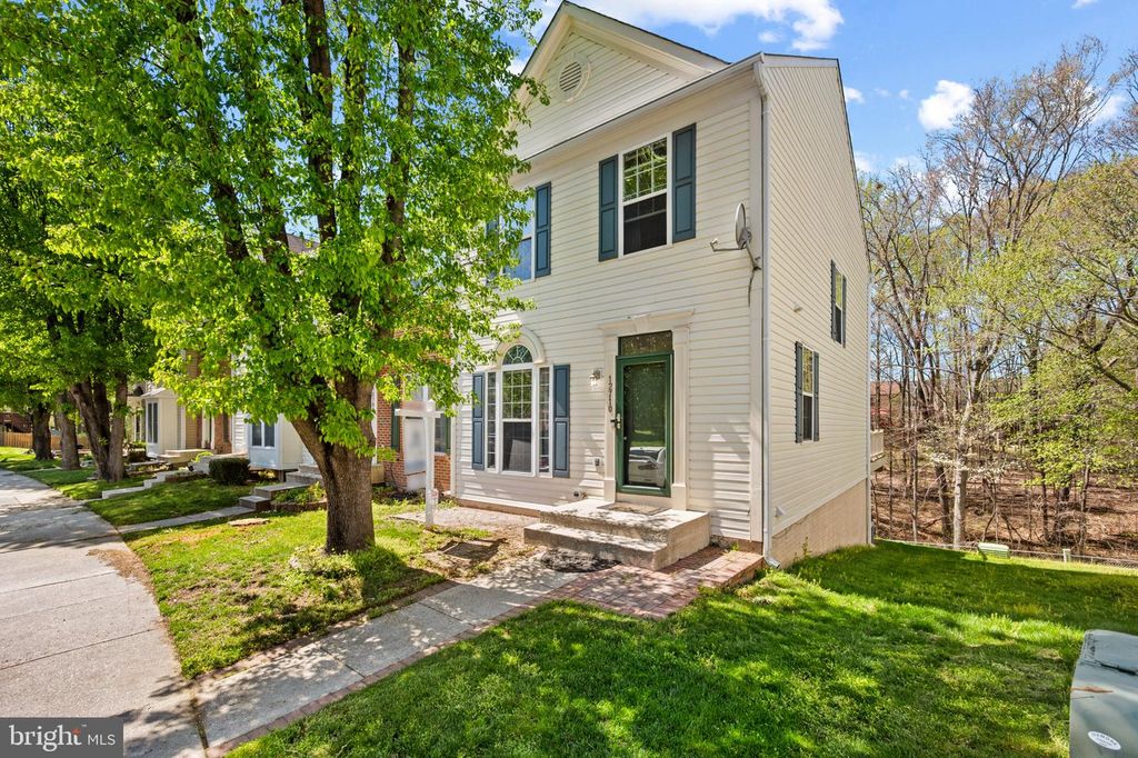 Image 1 of property listing at 12710 MARLTON CENTER DR, Upper Marlboro, MD 20772