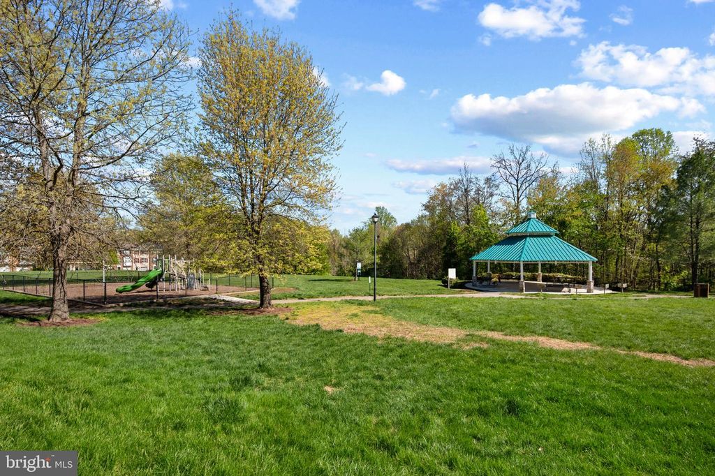 Image 21 of property listing at 12710 MARLTON CENTER DR, Upper Marlboro, MD 20772