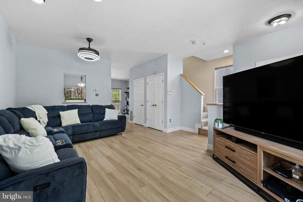 Image 4 of property listing at 12710 MARLTON CENTER DR, Upper Marlboro, MD 20772