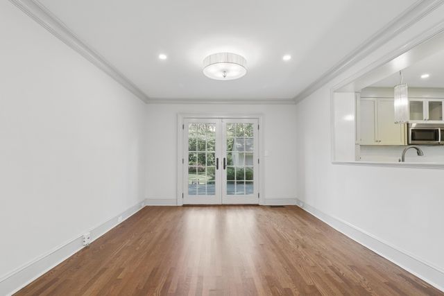 32 Jamestown Road, Charleston, SC 29407