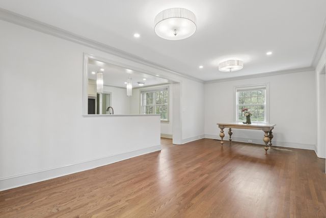 32 Jamestown Road, Charleston, SC 29407