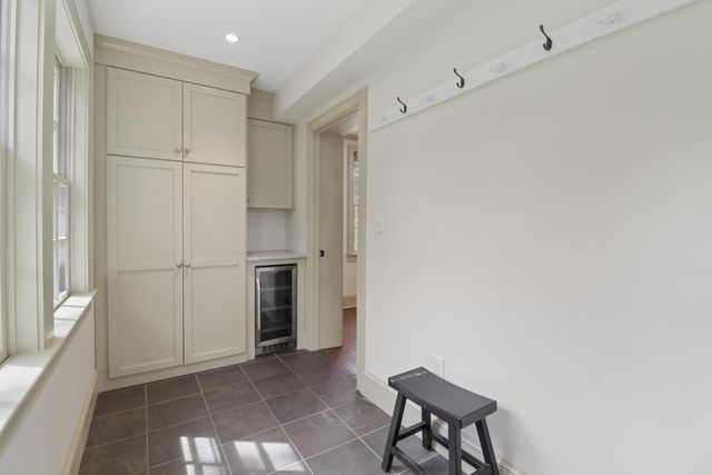 32 Jamestown Road, Charleston, SC 29407