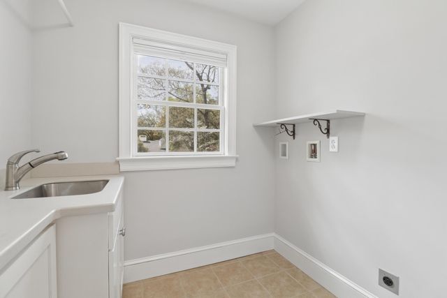 32 Jamestown Road, Charleston, SC 29407