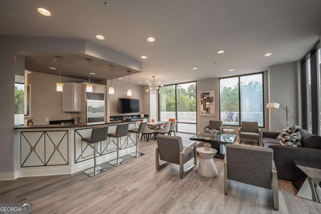 2828 Peachtree Road NW 1501, Atlanta, GA 30305