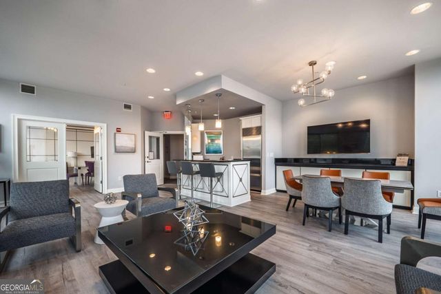 2828 Peachtree Road NW 1501, Atlanta, GA 30305