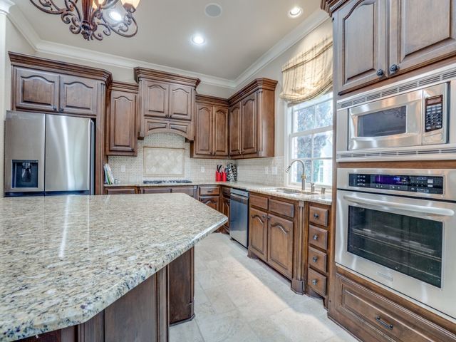 2624 Grail Maiden Court, Lewisville, TX 75056