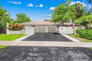 378 SW 28th Avenue, Delray Beach, FL 33445