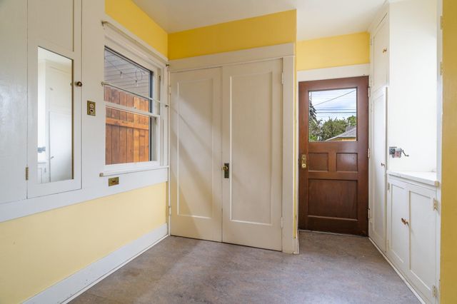 2624 W College Ave, Spokane, WA 99201