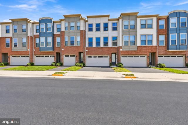 42422 DOGWOOD GLEN SQ, Sterling, VA 20166