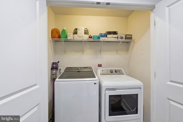42422 DOGWOOD GLEN SQ, Sterling, VA 20166
