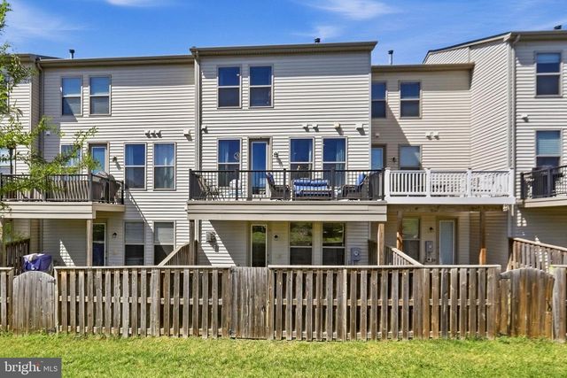 42422 DOGWOOD GLEN SQ, Sterling, VA 20166