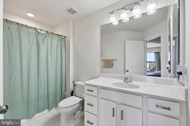 42422 DOGWOOD GLEN SQ, Sterling, VA 20166