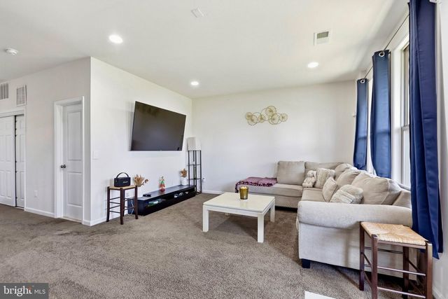 42422 DOGWOOD GLEN SQ, Sterling, VA 20166